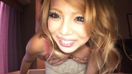 関西弁ギャルの23歳アパレル店員が感じてくるとマン汁を溢れさせて喘ぎ痴態を晒す