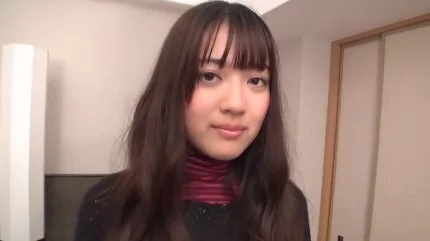 清楚で経験少ない20歳専門学校生が感じる膣奥を彼氏以外の肉棒で突かれ快感に喘ぐ