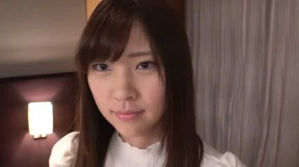 セックスレスの33歳人妻が初ハメ撮りで他人棒で奥を突かれて悶絶