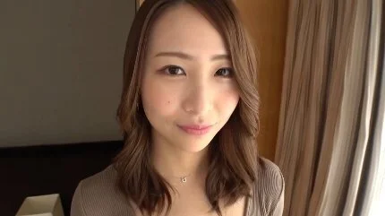 スレンダーな21歳ゴルフ場受付嬢が膣奥を執拗に突かれ快感が止まらず何度も絶頂