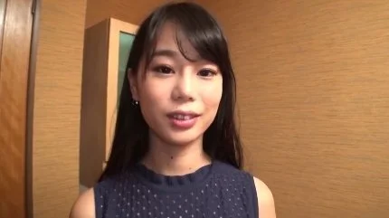 真面目そうな21歳女子大生が学費のために撮影に臨みアソコをビショ濡れにして喘ぎまくる