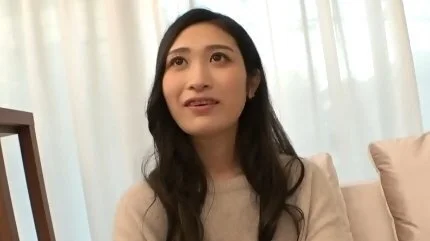 スレンダー美乳の21歳音大生が膣奥を巨根で突かれ味わったことのない快感に何度も絶頂