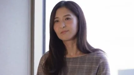 スレンダーで落ち着いた雰囲気の人妻が他人棒の快感に何度もイカされる