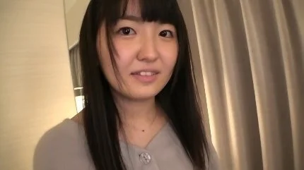 初心な20歳女子大生が敏感な体を巨根で激しく突かれて快感に喘ぎまくる