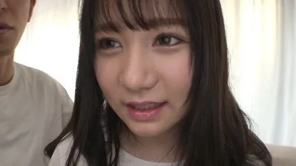 清楚系の20歳花屋店員が激しいピストンに喘ぎまくりフラフラになる