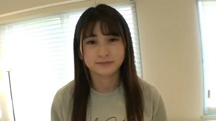 女優を目指している20歳専門学校生が経験少ない体を突かれ本気で喘ぐ