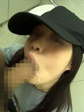 個撮)チンポ好きのベジタリアン。ワザとじゃないよビックリ顔射!