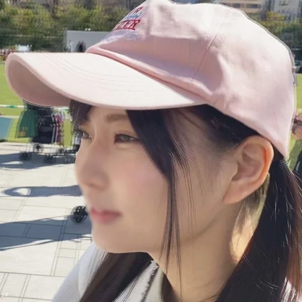 雑誌のモデルみたいな小顔の美女 からみつく極小サイズのおまんこが気持ちいい