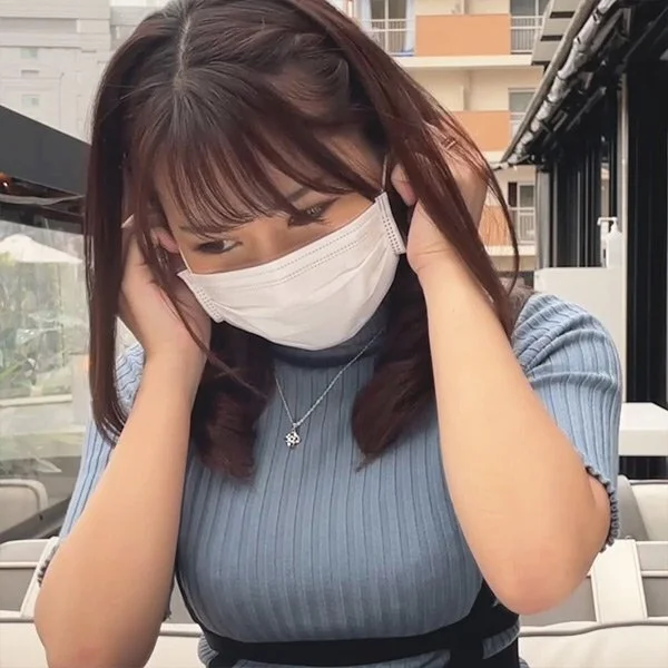 メイド喫茶で人気の子と店外デートからハメ撮り 大きめのピンク乳首のおっぱいを揺らしながら中出し