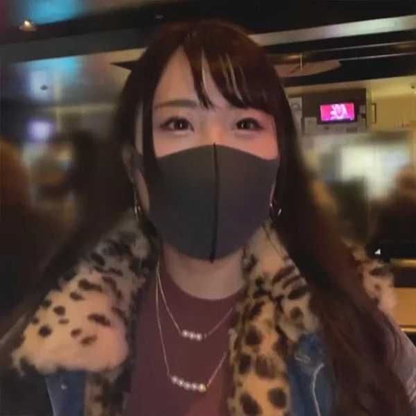クラブで知り合ったおっぱいのでっかい女の子 口説きまくってなんとか中出しセックスを成功