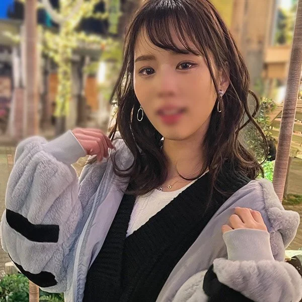 キス魔女子大生 リマ(20) 細身で美巨乳な最高のスタイル クビレ鷲掴んで生交尾 膣奥に中出し バニコスにぶっかけ