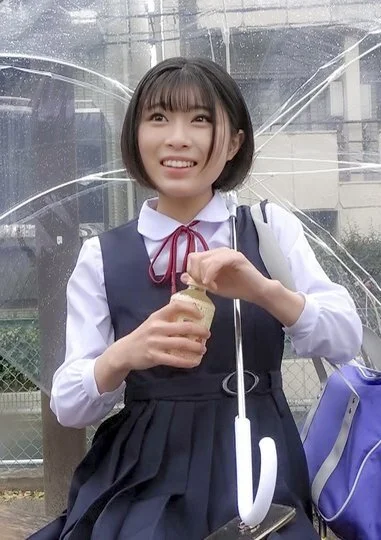 純真無垢な女の子におじさんの汚いおチンポで沢山悪戯して大量に中出し!
