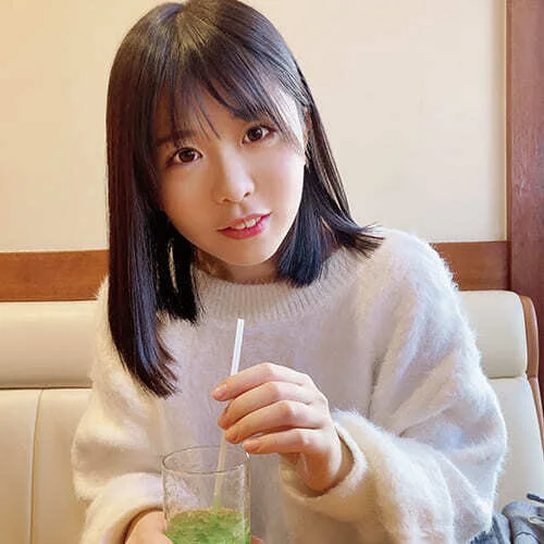 【3P】清楚なフリしてエッチ好き‼脱ぐと大きなおっぱいが…。