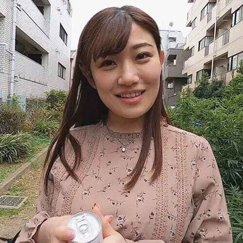 【ハメ撮り】100cmおっぱいで禁断の誘惑をする爆乳ちゃん
