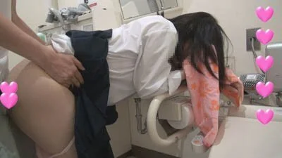 【個撮】■■帰りの絶対タオルで顔隠したまごちゃん!初援ど緊張～!■■■で犯ハメられちゃいました映像