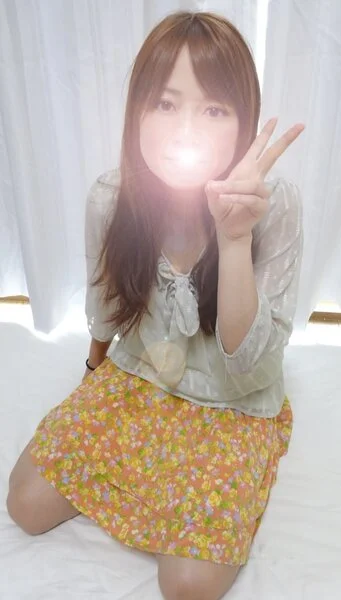 素人女子大一 カリン(18歳、美乳、チアリーダー部)催眠術の悪い誤った使用方法