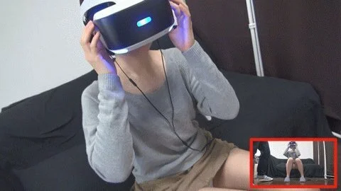 流行りのVRゲームプレイ中のショートヘアーの女の子のパンチラ&胸チラ&乳首チラを至近距離撮影【016】