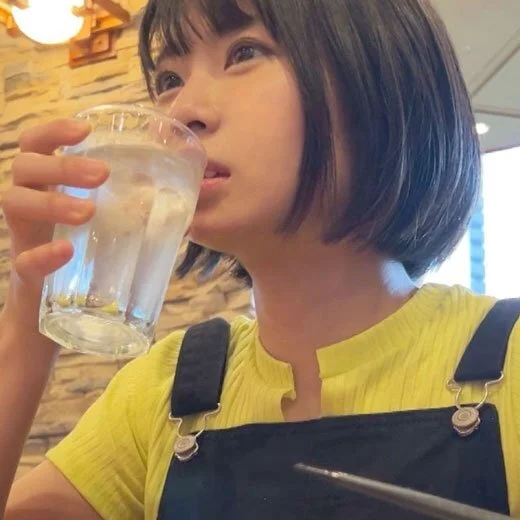 清純派な後輩をラブホに連れて行ってハメ撮り